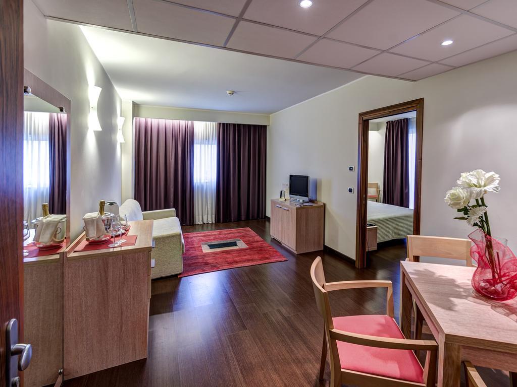 Hotel Capital Rovigo Eksteriør bilde
