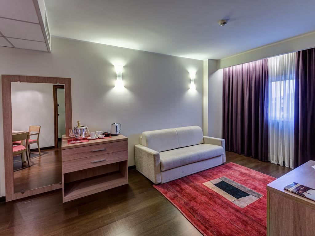 Hotel Capital Rovigo Eksteriør bilde