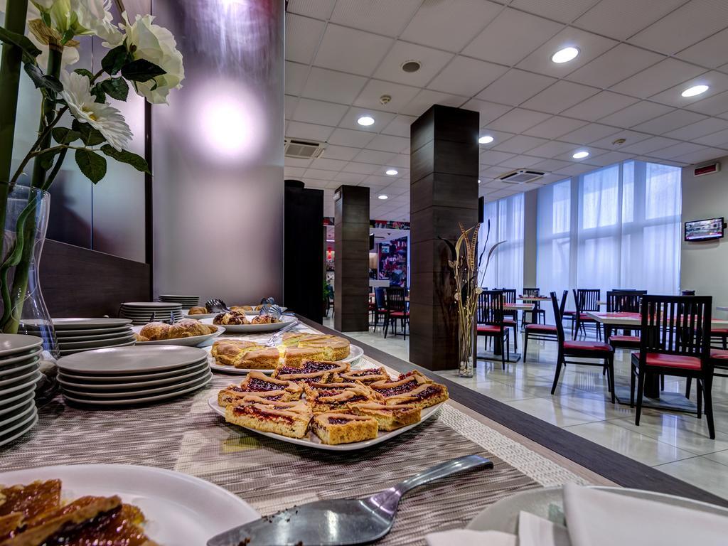 Hotel Capital Rovigo Eksteriør bilde