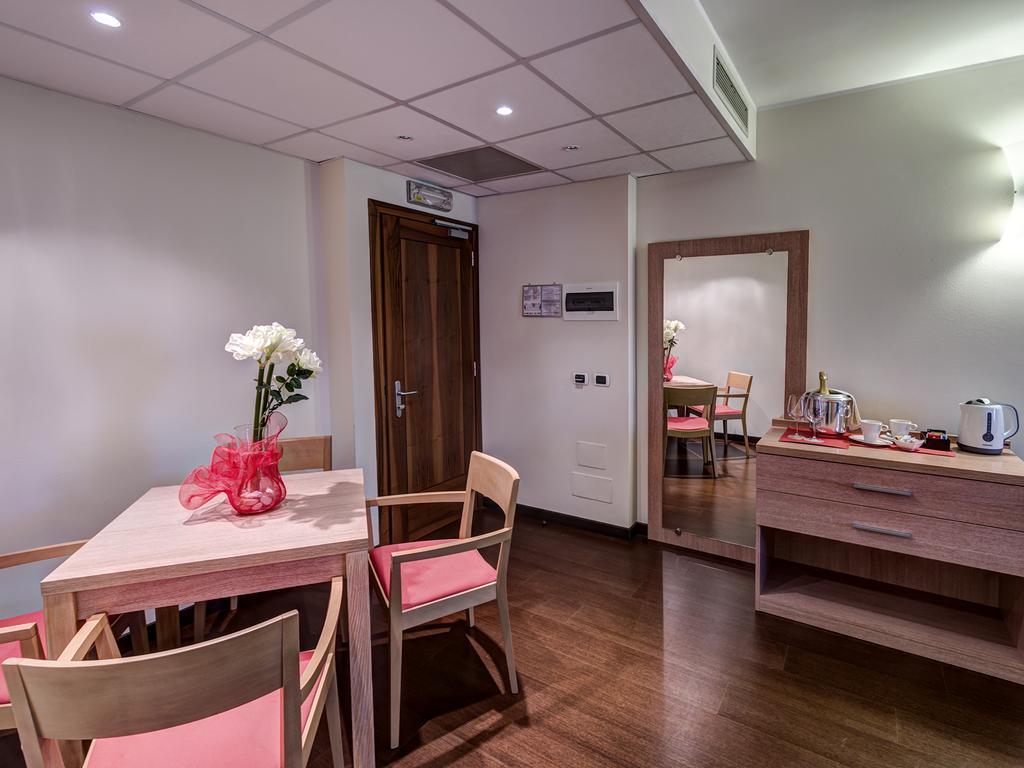 Hotel Capital Rovigo Eksteriør bilde